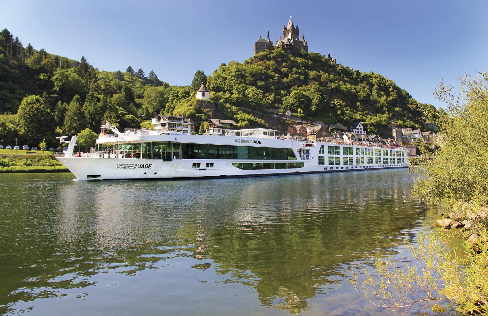 Exterior view of Scenic Jade sailing near Reichsburg Castle